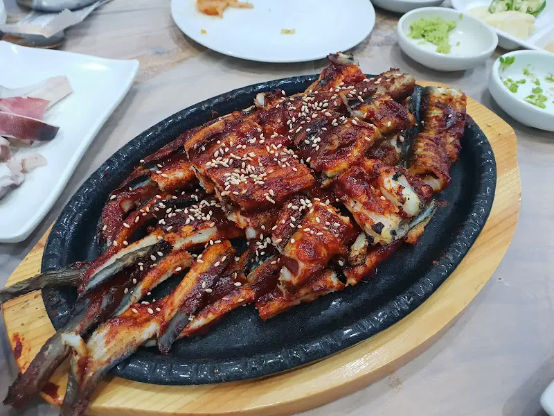 매콤달콤한 장어 양념구이