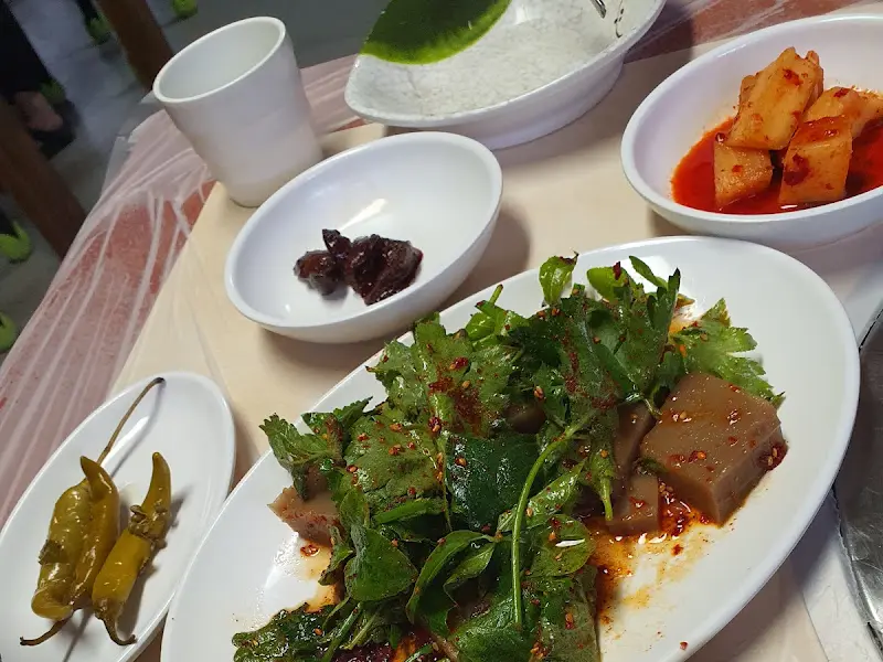 샐러드와 밑반찬