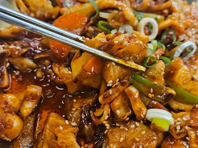 매콤달콤한 오징어 볶음