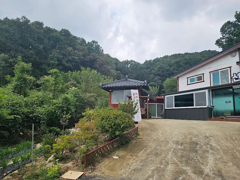 선녀와나무꾼 외부 전경