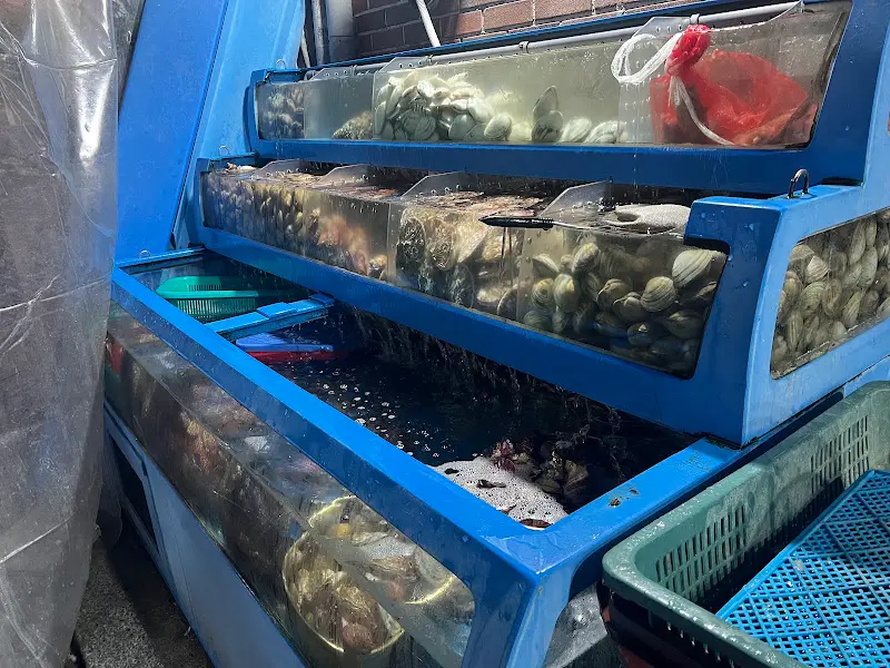 싱싱한 조개 수조