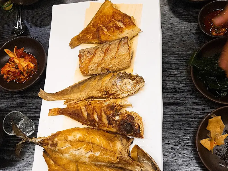 푸짐한 모듬 생선구이 한 상 차림