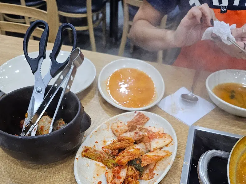 김치, 소스, 집게, 가위