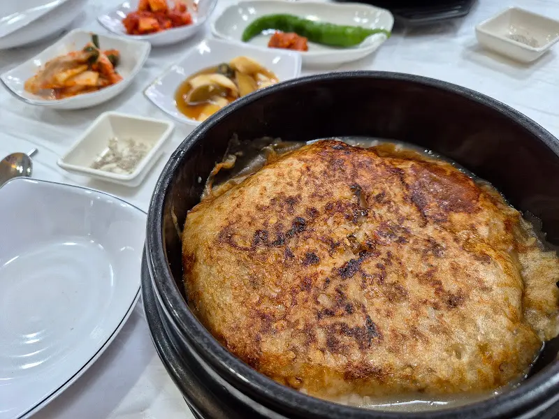 누룽지 삼계탕과 반찬