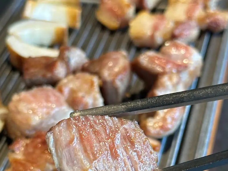 다양한 소스와 밑반찬