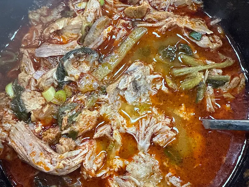 푸짐한 뼈해장국