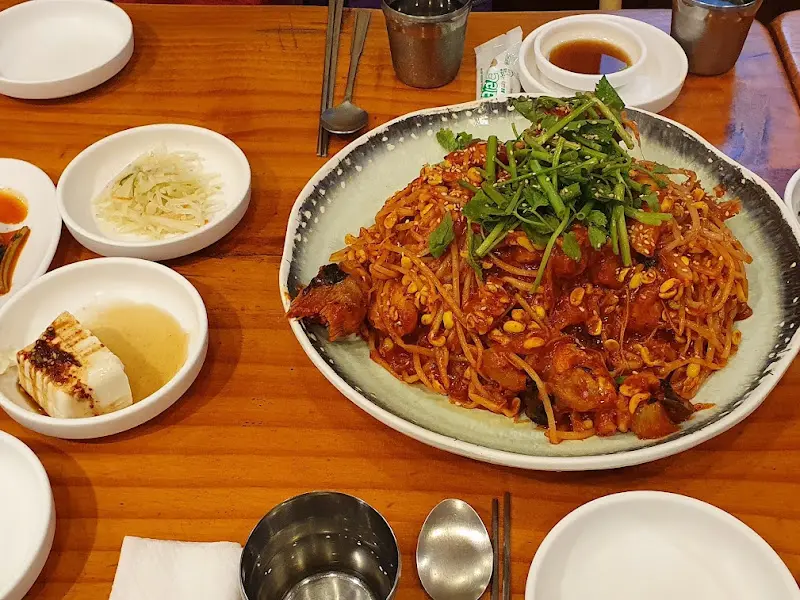 푸짐한 아구찜 한 상 차림