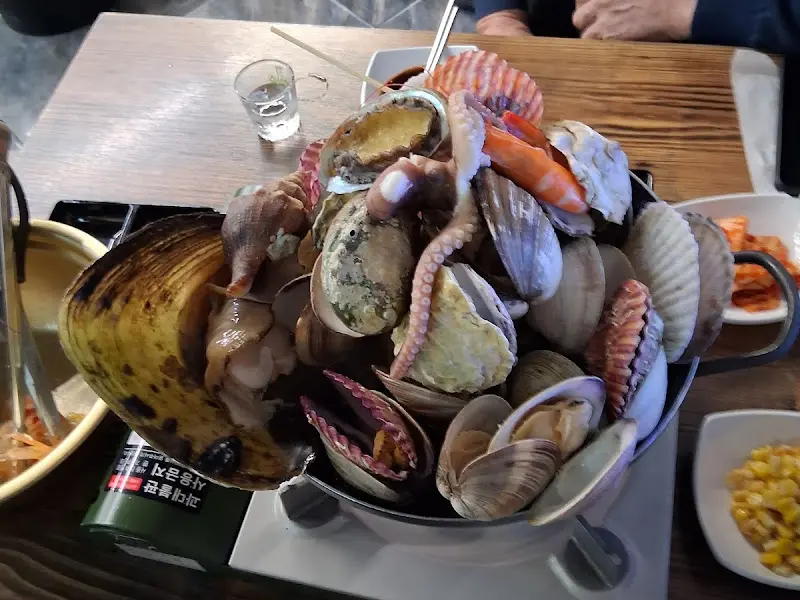 푸짐한 조개찜 한 상