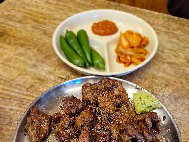 돼지갈비 한 상 차림