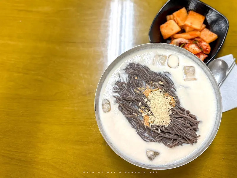 태평집 콩국수와 깍두기