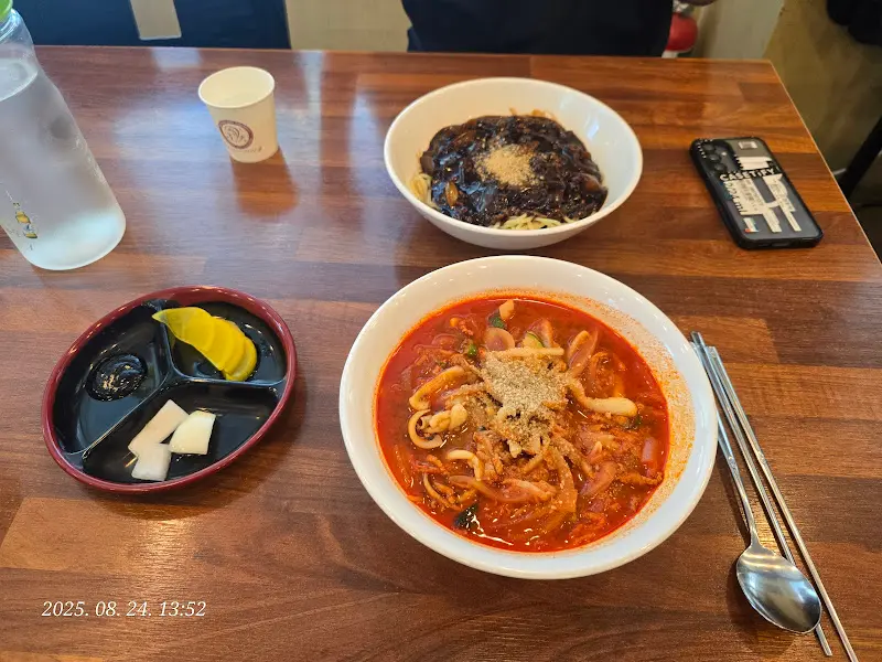 조치원짬뽕 전체 상차림