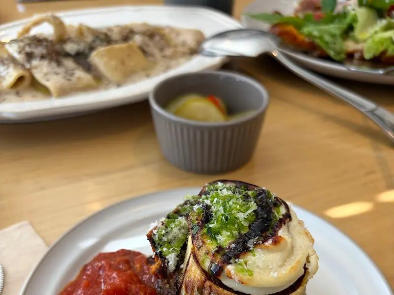 한우라구라자냐롤