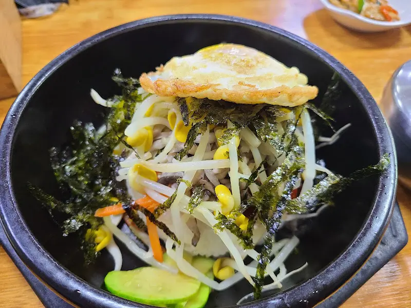 돌솥비빔밥의 비주얼