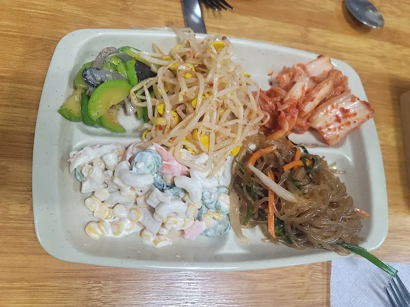 다양한 곁들임 반찬