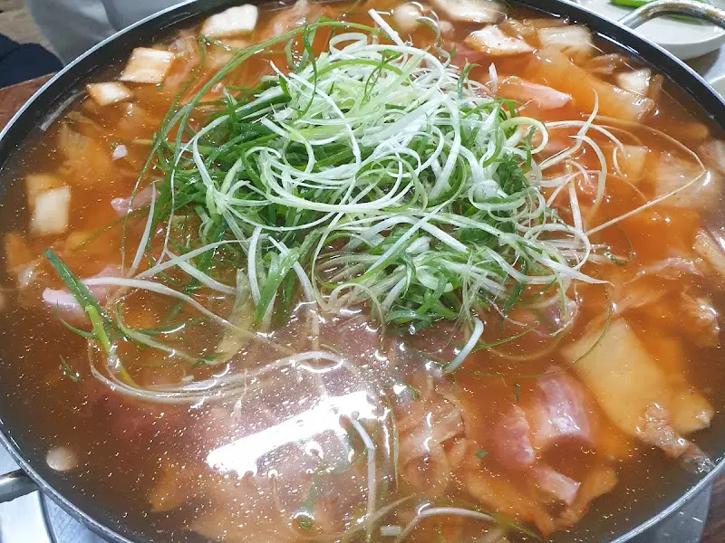 만우정육식당 김치전골 라면사리