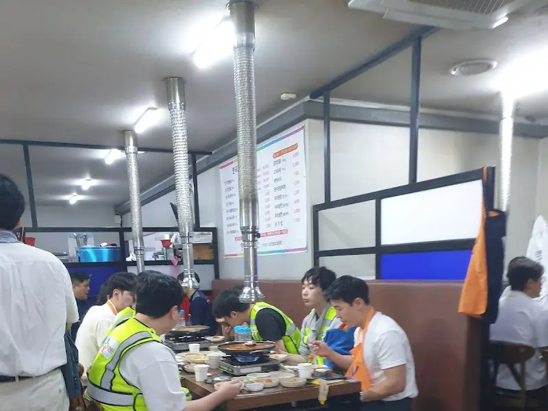 만우정육식당 내부 전경