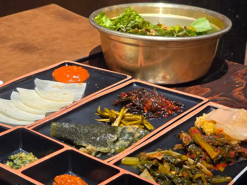 다채로운 곁들임 메뉴