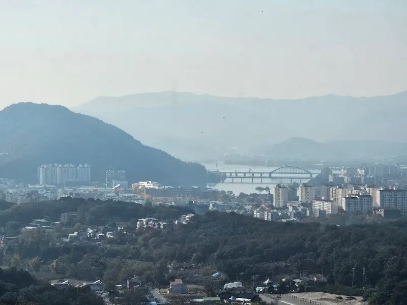 탁 트인 남양주 시내 전경