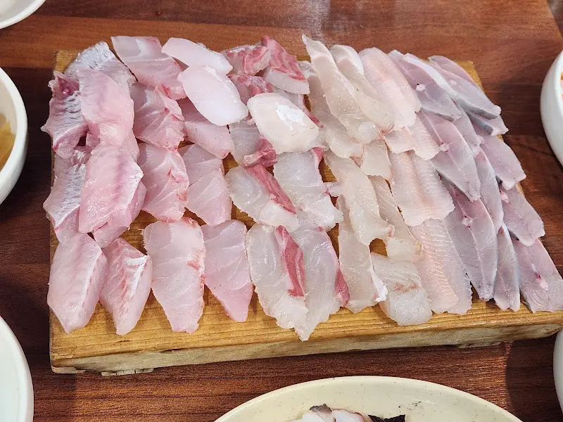 가지런히 놓인 숙성회