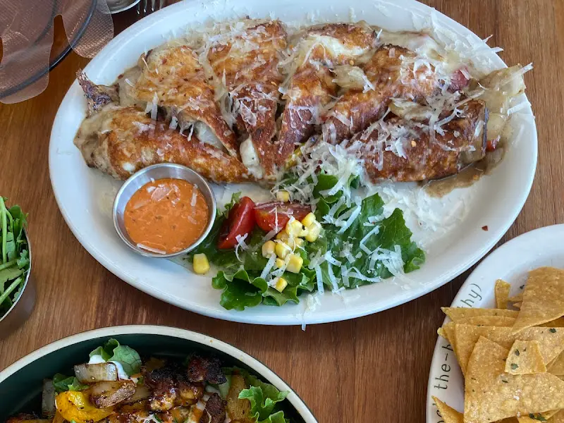 겉은 바삭하고 속은 촉촉한 퀘사디아