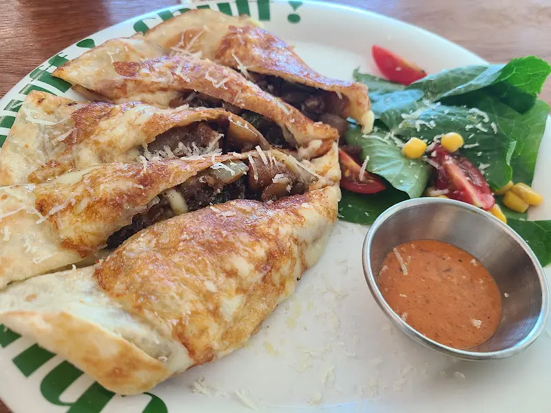 또 다른 퀘사디아의 비주얼