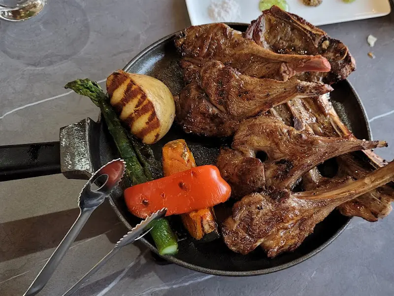 잘 구워진 양갈비