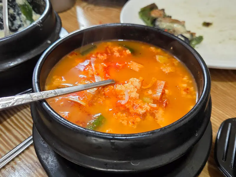 얼큰한 순두부찌개