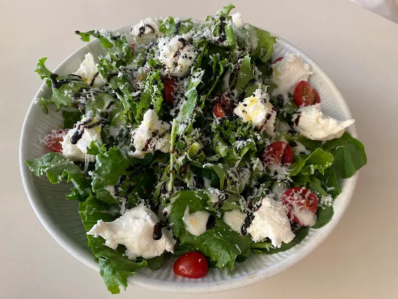 차돌박이 샐러드