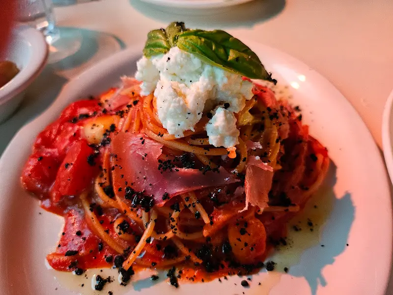 차가운 느낌의 파스타