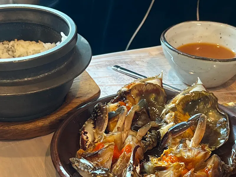돌솥밥과 간장게장