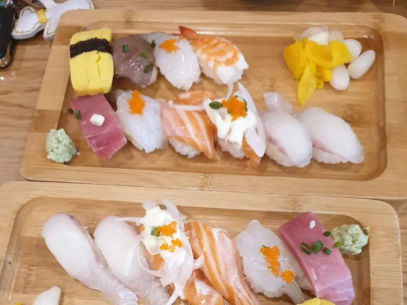 두 개의 모둠 초밥