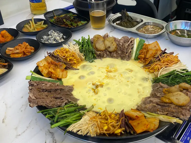 차돌박이 구절판과 밑반찬