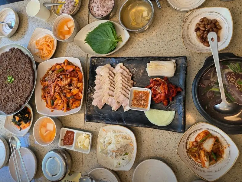 푸짐한 한 상 차림