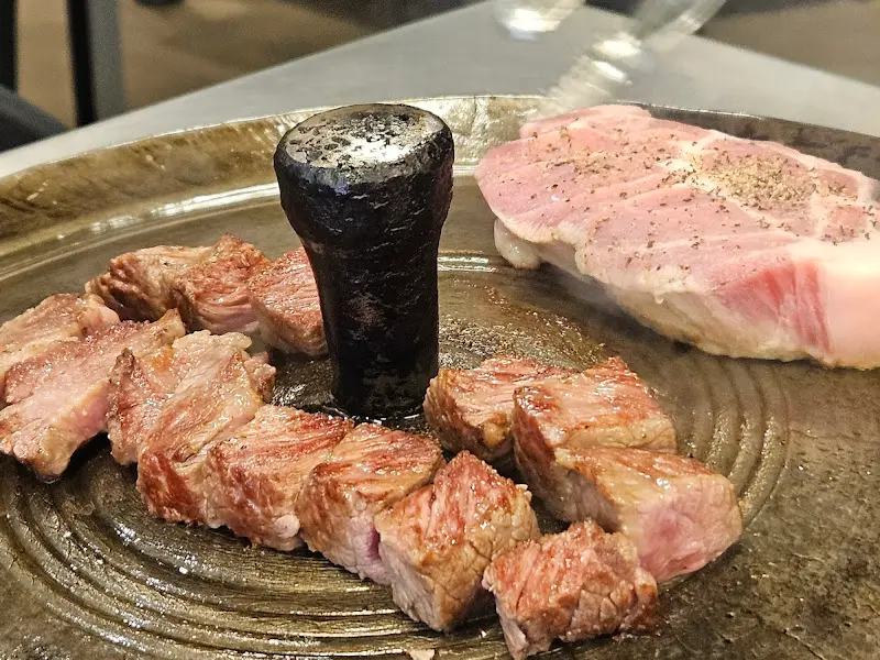 잘 구워진 소고기의 모습