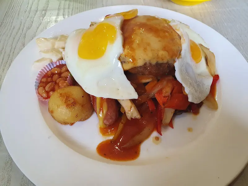 함박스테이크와 계란