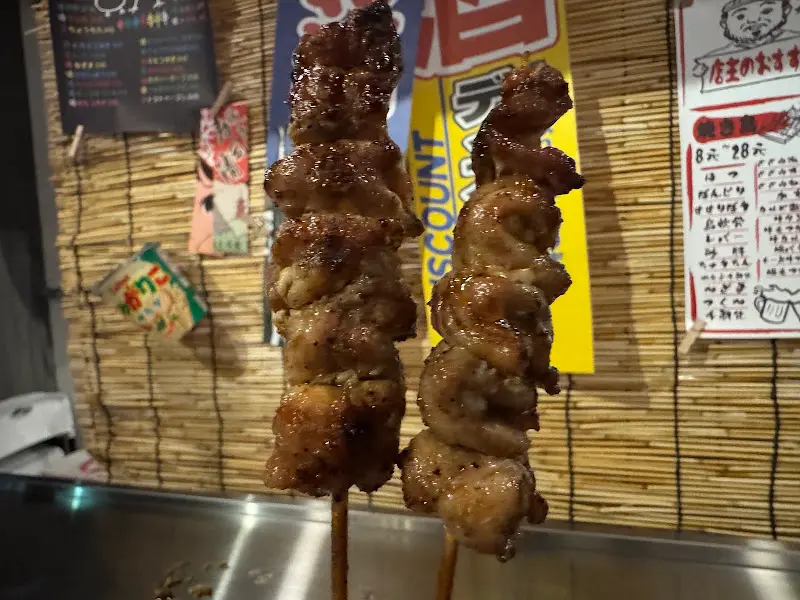 윤기가 흐르는 꼬치구이