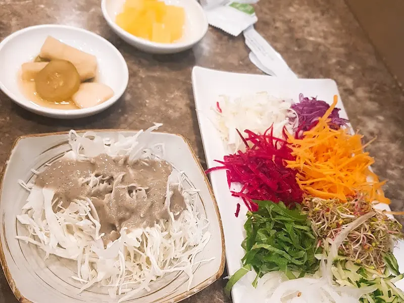 깔끔한 곁들임 메뉴