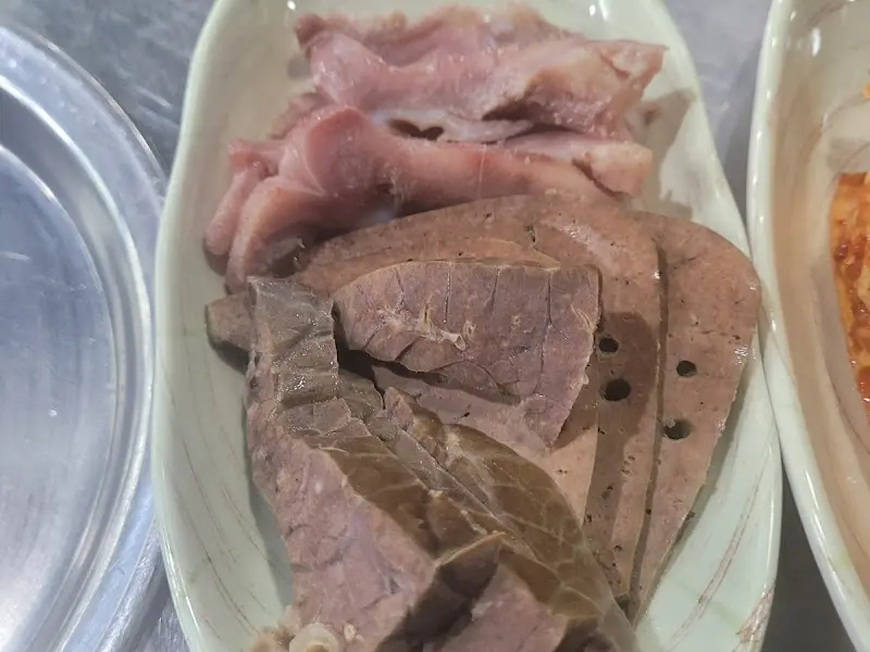 든든한 한 끼 식사