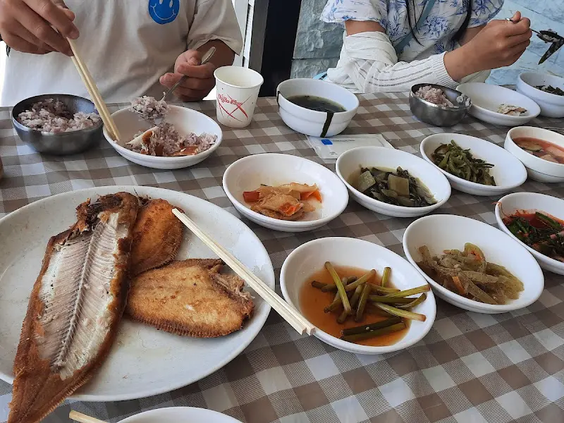 생선구이와 밑반찬