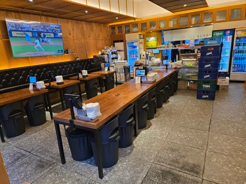 대두족발 매장 내부