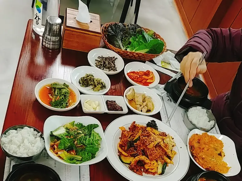 쌈 채소와 밑반찬