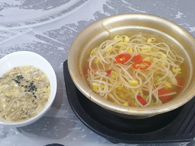 콩나물국과 해물계란죽