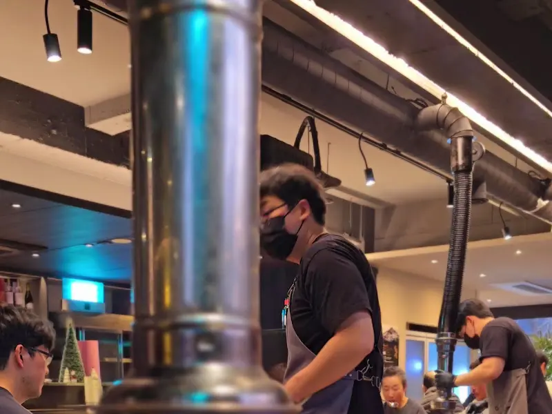 깔끔하고 모던한 분위기의 풍로 내부