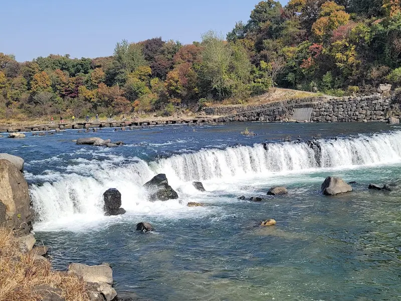 직탕가든에서 바라본 폭포