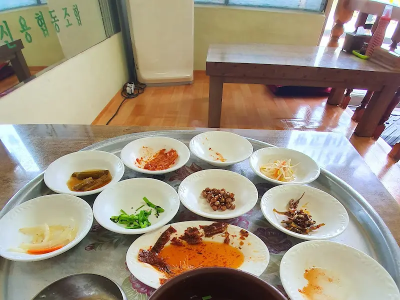 다양한 종류의 밑반찬