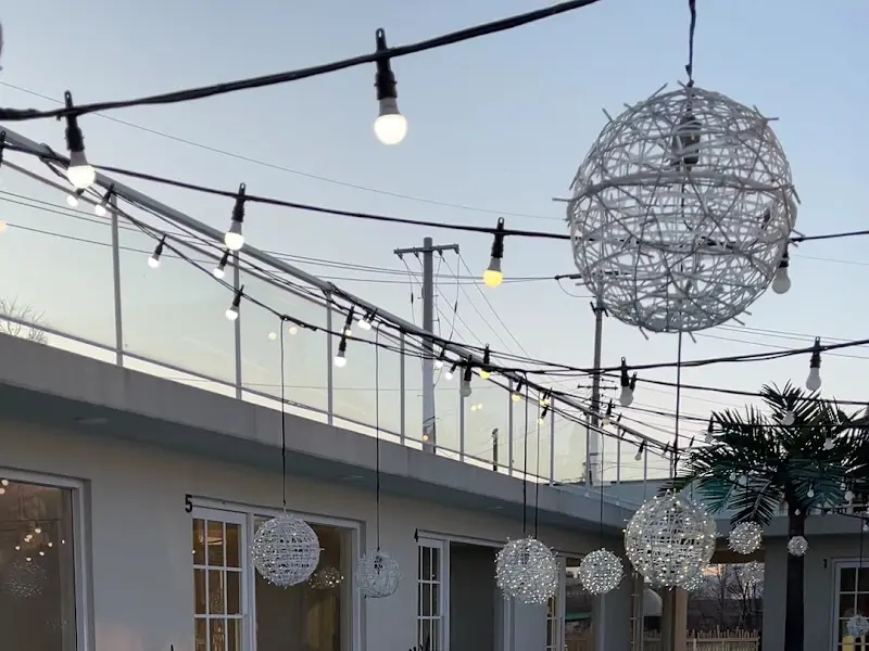 저녁 무렵의 할로하우디 야외 풍경