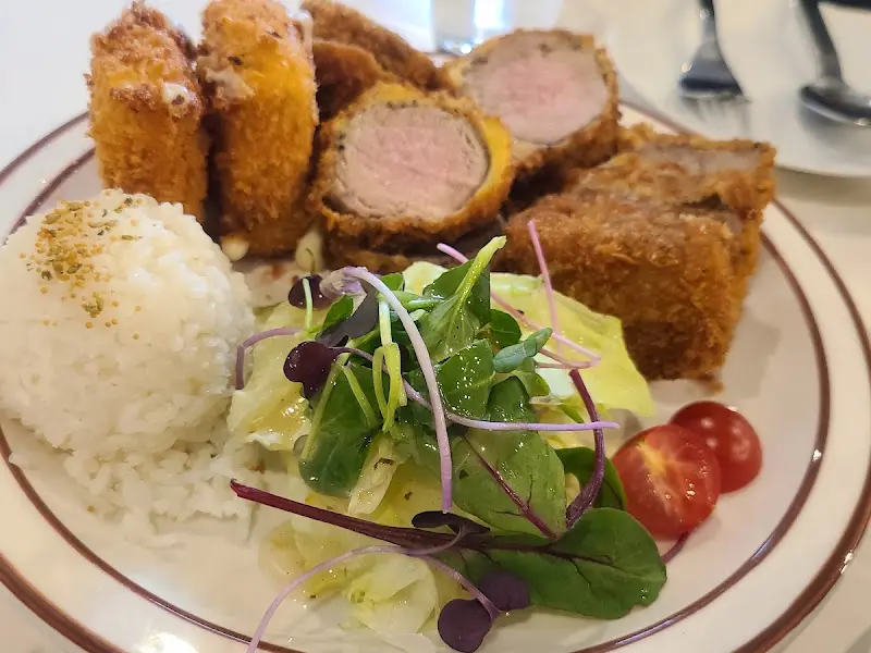 돈가스 플레이팅