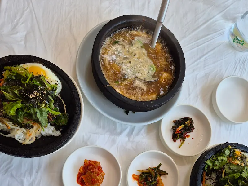 산채비빔밥과 된장찌개