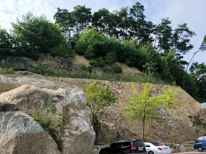 애뜨락의 외부 풍경