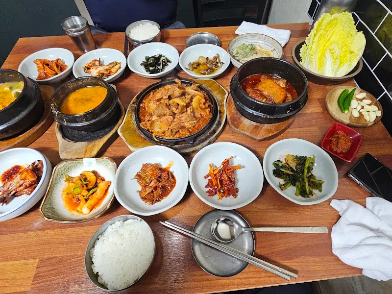 푸짐한 정식 한 상 차림